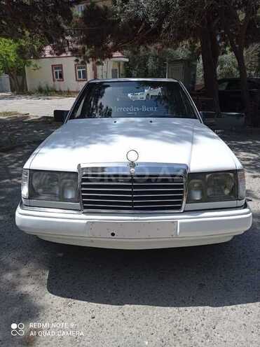 Mercedes E 230 1986, 230,000 km - 2.3 l - Bakı