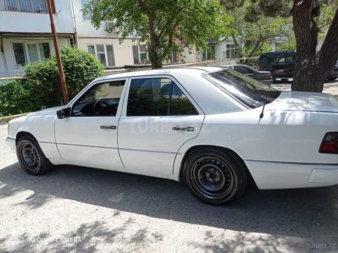 Mercedes E 230 1986, 230,000 km - 2.3 l - Bakı