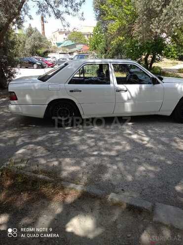 Mercedes E 230 1986, 230,000 km - 2.3 l - Bakı
