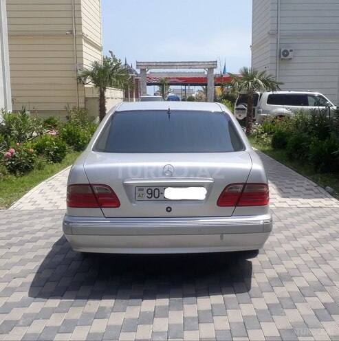 Mercedes E 240 2000, 310,000 km - 2.4 l - Bakı