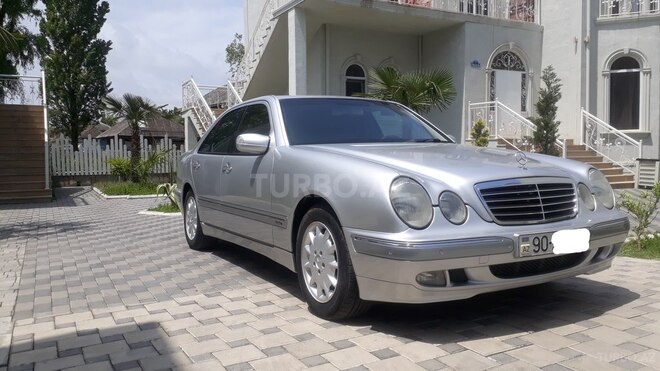 Mercedes E 240 2000, 310,000 km - 2.4 l - Bakı
