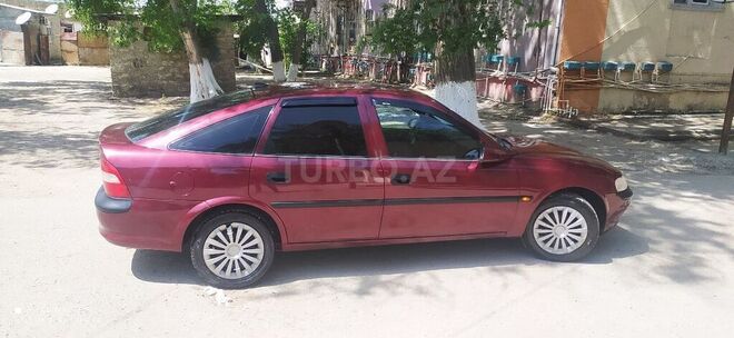 Opel Vectra 1996, 256,389 km - 1.8 l - Sumqayıt