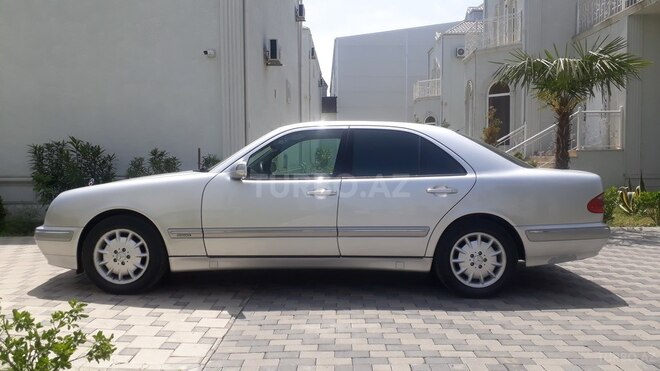 Mercedes E 240 2000, 310,000 km - 2.4 l - Bakı