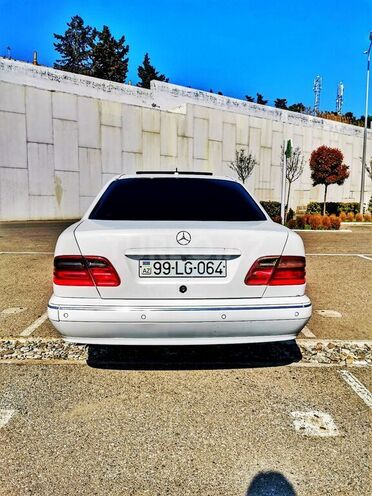 Mercedes E 240 1998, 399,000 km - 2.6 l - Bakı