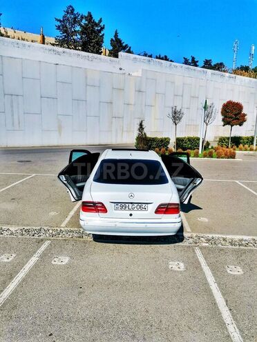 Mercedes E 240 1998, 399,000 km - 2.6 l - Bakı