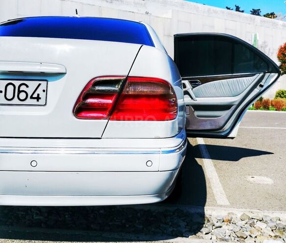 Mercedes E 240 1998, 399,000 km - 2.6 l - Bakı
