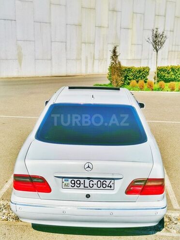 Mercedes E 240 1998, 399,000 km - 2.6 l - Bakı