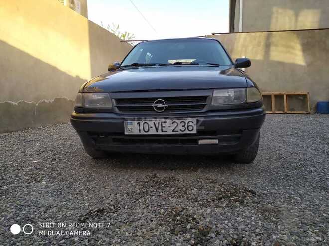 Opel Astra 1997, 320,000 km - 1.8 л - Bakı
