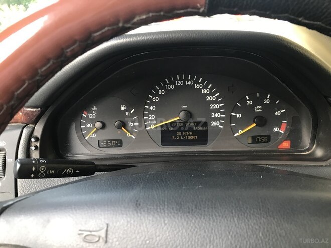 Mercedes E 220 2000, 333,200 km - 2.2 л - Sabirabad
