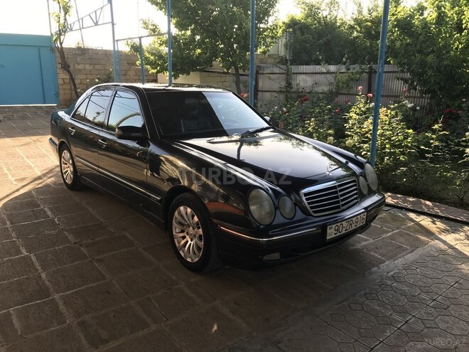 Mercedes E 220 2000, 333,200 km - 2.2 л - Sabirabad