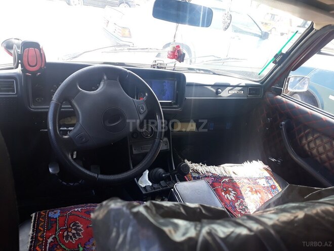 LADA (VAZ) 2107 1991, 67,000 km - 1.5 l - Quba