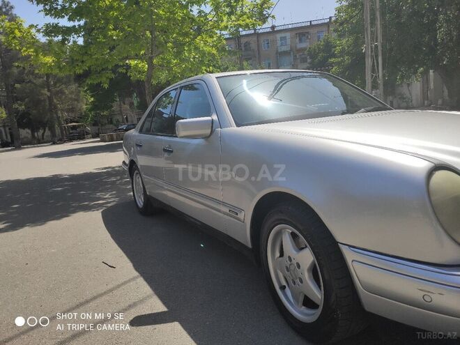 Mercedes E 280 1999, 255,000 km - 2.8 l - Bakı