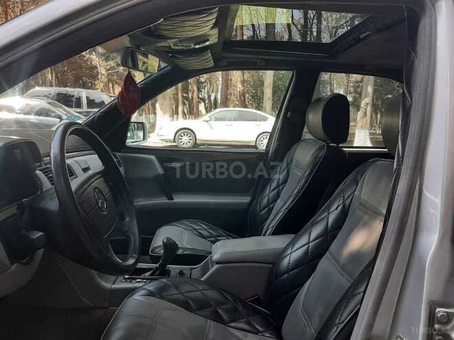 Mercedes E 240 1999, 293,000 km - 2.4 l - Sumqayıt