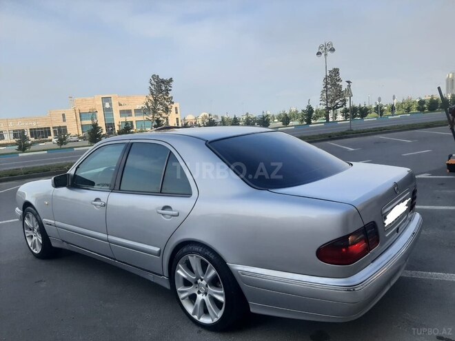 Mercedes E 240 1999, 293,000 km - 2.4 l - Sumqayıt