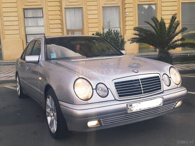 Mercedes E 240 1999, 293,000 km - 2.4 l - Sumqayıt