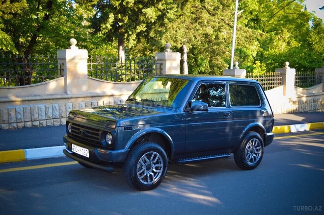 LADA (VAZ) Niva 2019, 24,600 km - 1.7 л - Zaqatala