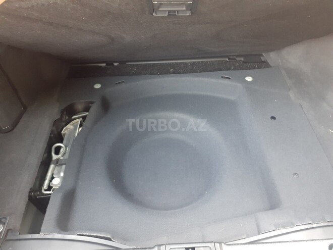 Mercedes E 240 2002, 170,500 km - 2.6 l - Samux