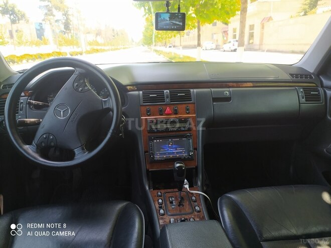 Mercedes E 200 2001, 223,000 km - 2.0 l - İmişli