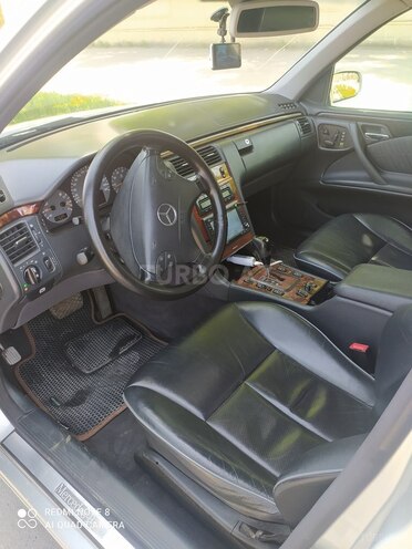 Mercedes E 200 2001, 223,000 km - 2.0 l - İmişli