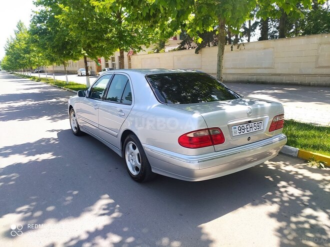 Mercedes E 200 2001, 223,000 km - 2.0 l - İmişli