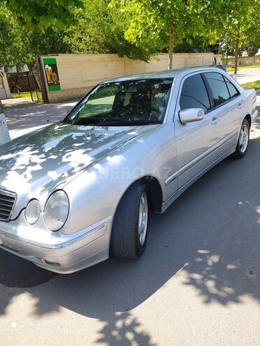 Mercedes E 200 2001, 223,000 km - 2.0 l - İmişli