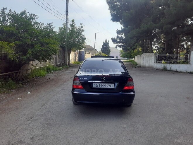 Mercedes E 240 2002, 170,500 km - 2.6 l - Samux