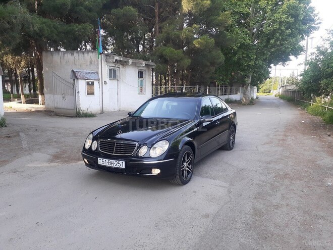 Mercedes E 240 2002, 170,500 km - 2.6 l - Samux