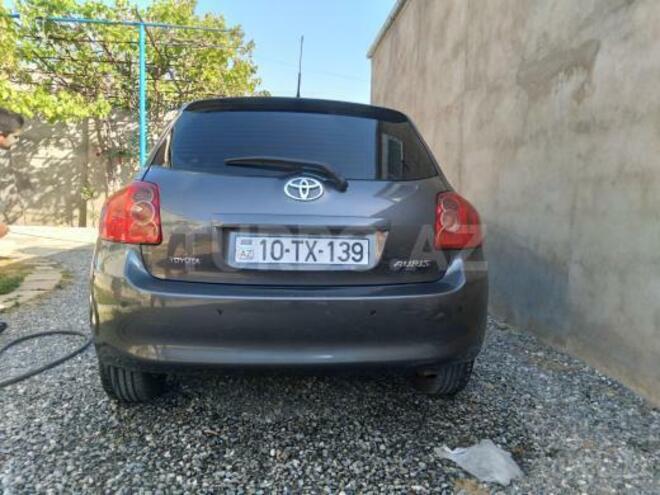 Toyota Corolla 2009, 130,000 km - 1.4 l - Bakı