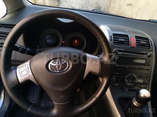 Toyota Corolla 2009, 130,000 km - 1.4 l - Bakı
