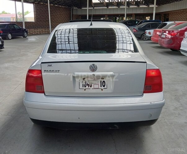 Volkswagen Passat 1999, 245,600 km - 1.8 l - Gəncə