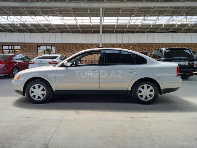 Volkswagen Passat 1999, 245,600 km - 1.8 l - Gəncə