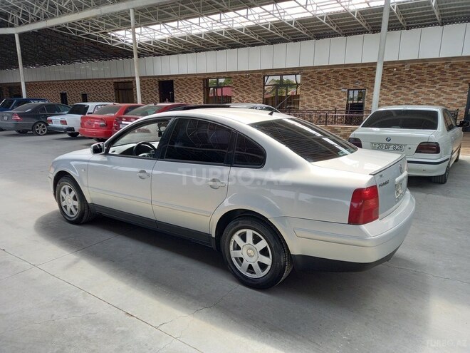 Volkswagen Passat 1999, 245,600 km - 1.8 l - Gəncə