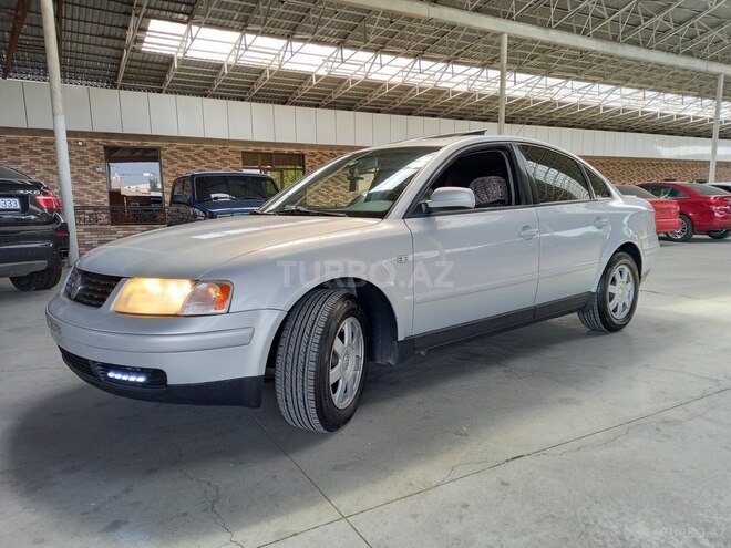 Volkswagen Passat 1999, 245,600 km - 1.8 l - Gəncə