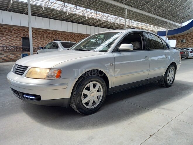 Volkswagen Passat 1999, 245,600 km - 1.8 l - Gəncə