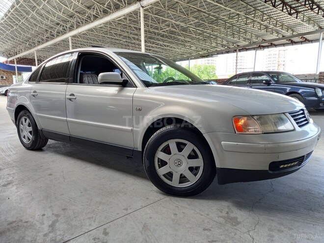 Volkswagen Passat 1999, 245,600 km - 1.8 l - Gəncə