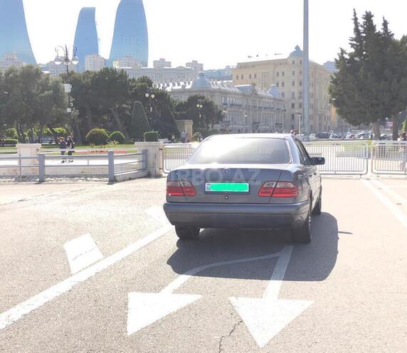 Mercedes E 280 1996, 400,000 km - 2.8 l - Bakı