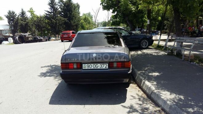 Mercedes 190 1991, 272,174 km - 2.0 l - Zaqatala
