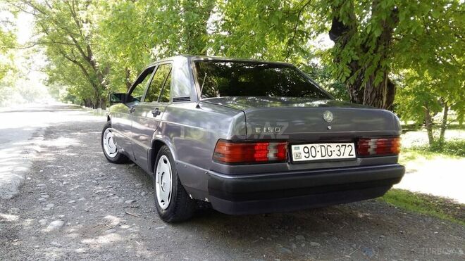 Mercedes 190 1991, 272,174 km - 2.0 l - Zaqatala