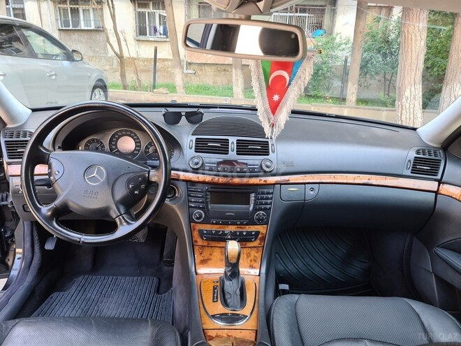 Mercedes E 320 2002, 295,327 km - 3.2 l - Bakı