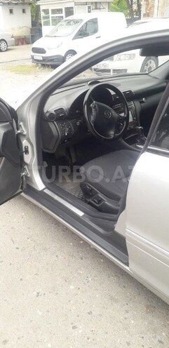Mercedes C 220 2002, 589,971 km - 2.2 л - Bakı