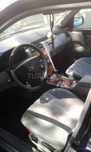 Mercedes E 200 1999, 282,000 km - 2.2 l - Xırdalan