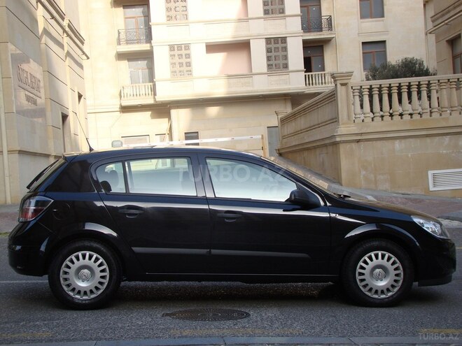 Opel Astra 2009, 188,000 km - 1.4 l - Bakı