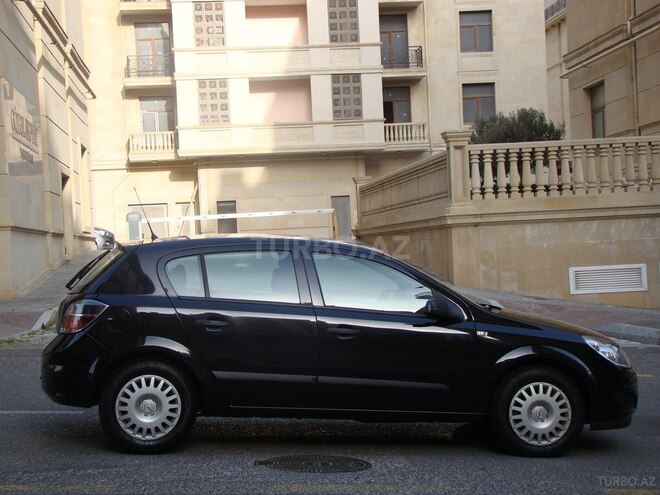 Opel Astra 2009, 188,000 km - 1.4 l - Bakı