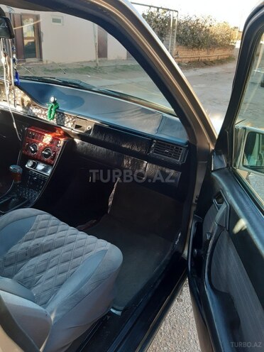Mercedes E 200 1988, 400,000 km - 2.0 l - Bakı