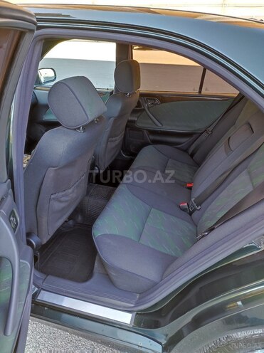 Mercedes E 220 2000, 392,620 km - 2.2 l - Bakı