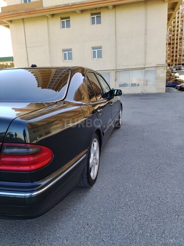Mercedes E 220 2000, 392,620 km - 2.2 l - Bakı
