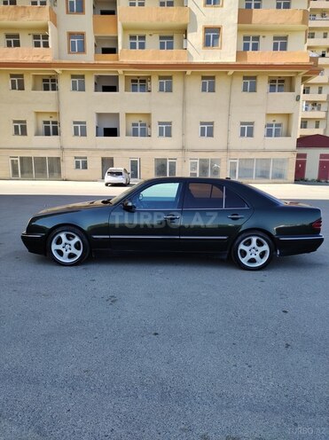 Mercedes E 220 2000, 392,620 km - 2.2 l - Bakı