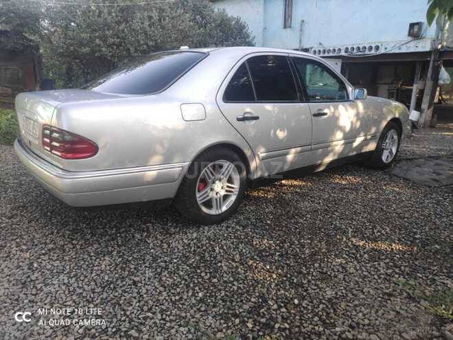 Mercedes E 240 1999, 357,537 km - 2.4 l - Masallı