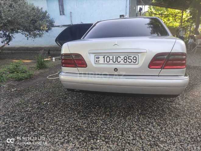 Mercedes E 240 1999, 357,537 km - 2.4 l - Masallı