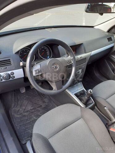 Opel Astra 2006, 260,000 km - 1.3 l - Bakı